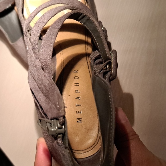 Metaphor grey suede ankle straps heels - Picture 4 of 9